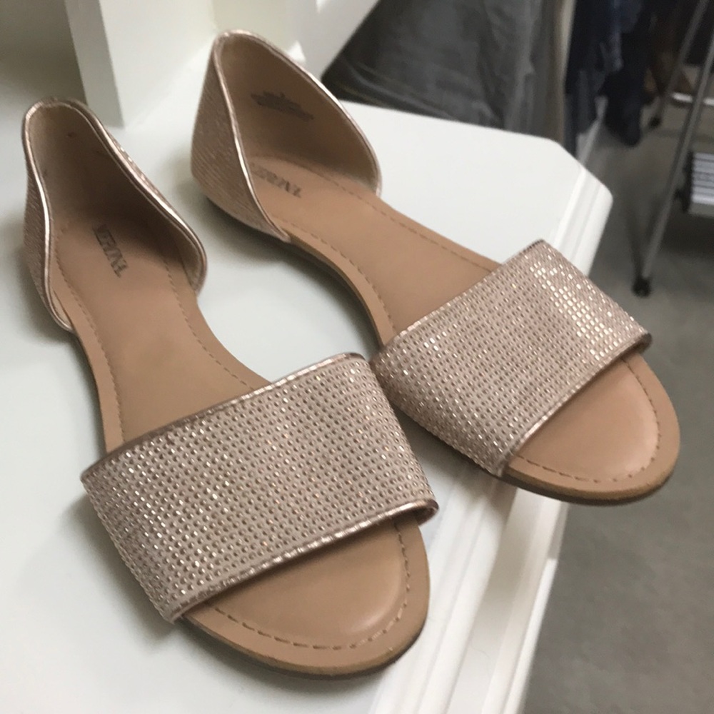 Jeweled flats